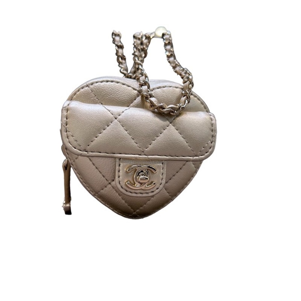 CHANEL Heart Necklace Coin AB2783 Champagne /GD Lambskin Shoulder Bag